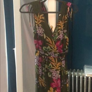 Petite large floral maxi NY & Company Eva Mendez
